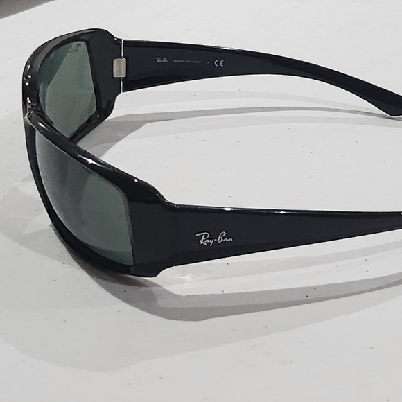 Ray Ban Polarized Sunglasses - Picture 2 of 4